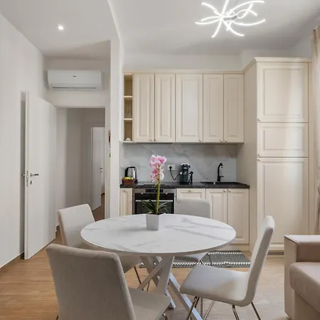 아파트 Luxury Lakefront *