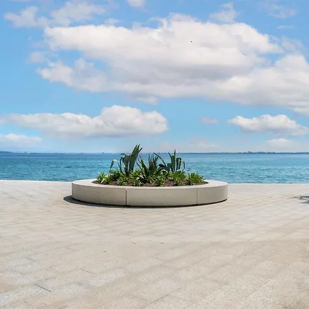 아파트 Luxury Lakefront *