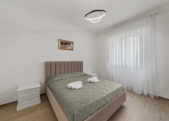 Luxury Lakefront * Desenzano del Garda